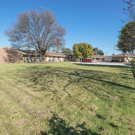 Jacaranda Holiday Units Swan Hill Eksteriør billede