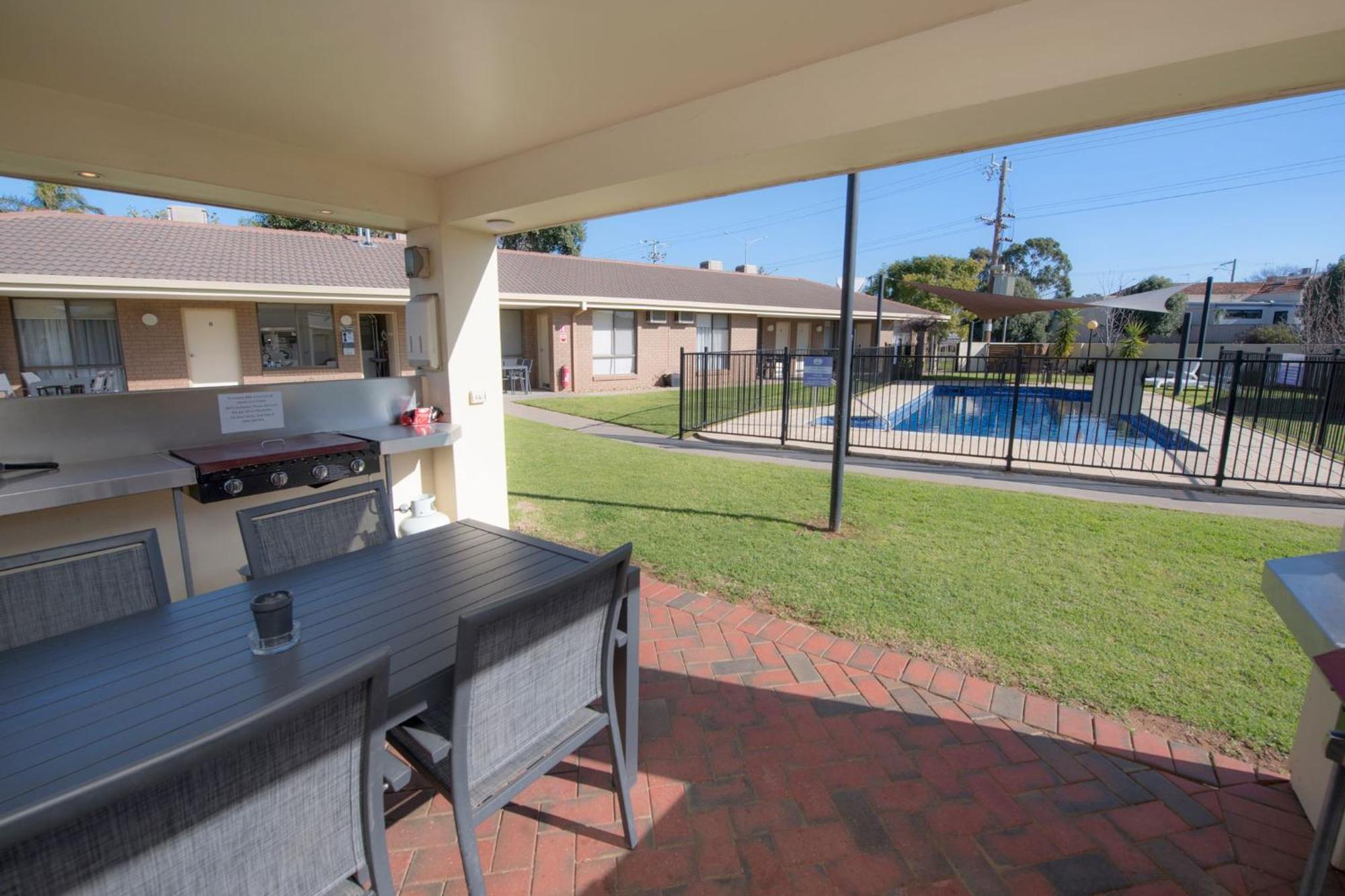 Jacaranda Holiday Units Swan Hill Eksteriør billede